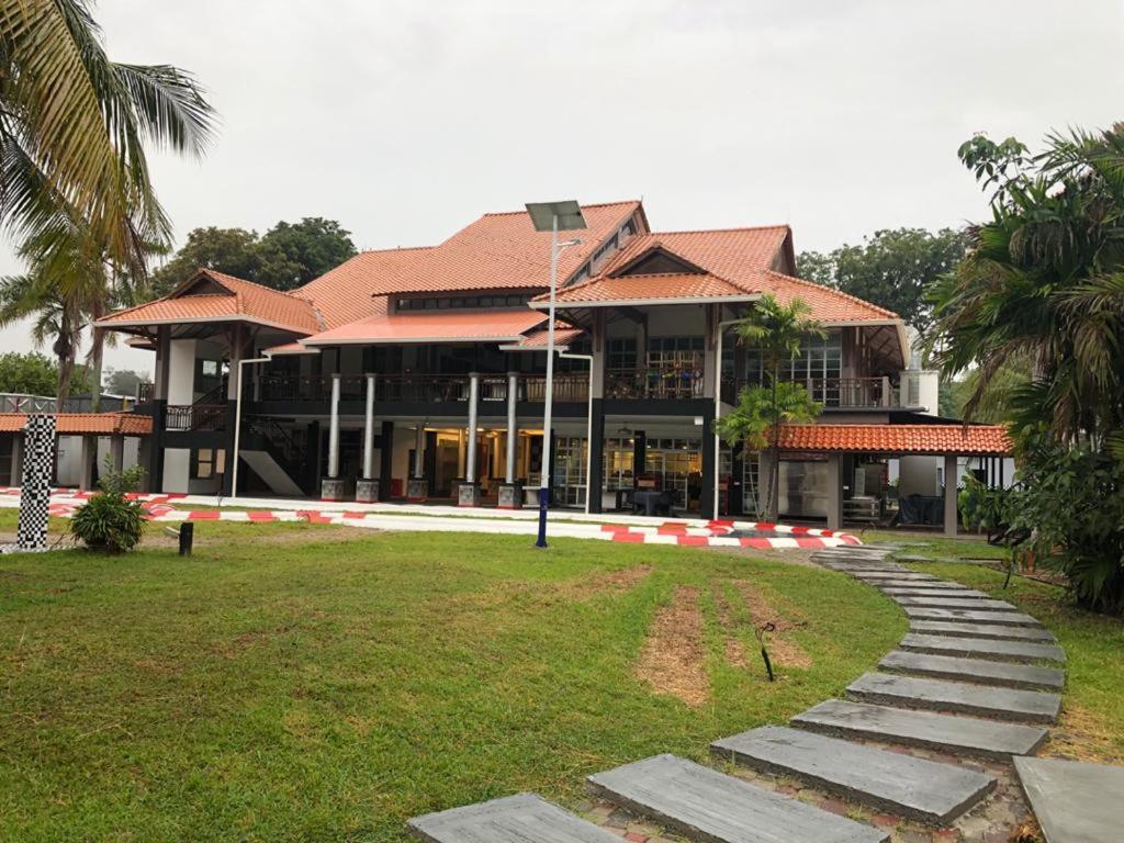 Hype Motorsports Hotel Port Dickson Exterior photo